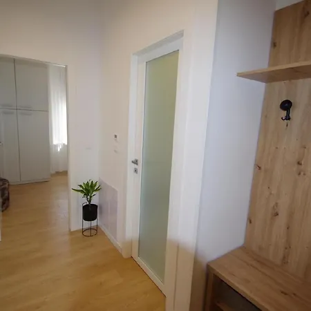 Moderne 2-schlafzimmer-wohnung In شقة