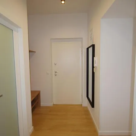 Apartman Moderne 2-schlafzimmer-wohnung In *