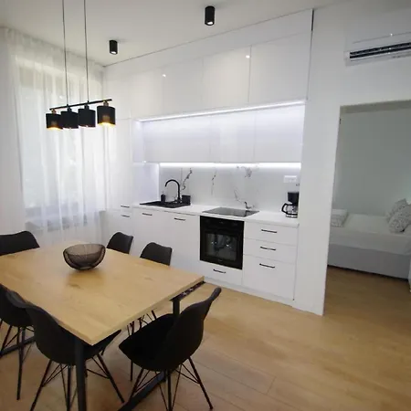 Moderne 2-schlafzimmer-wohnung In شقة بولا