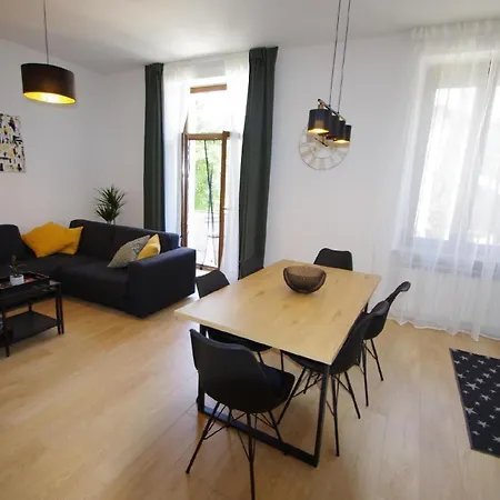 شقة Moderne 2-schlafzimmer-wohnung In